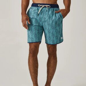 7Diamonds Printed Core Active 8" Short Medium